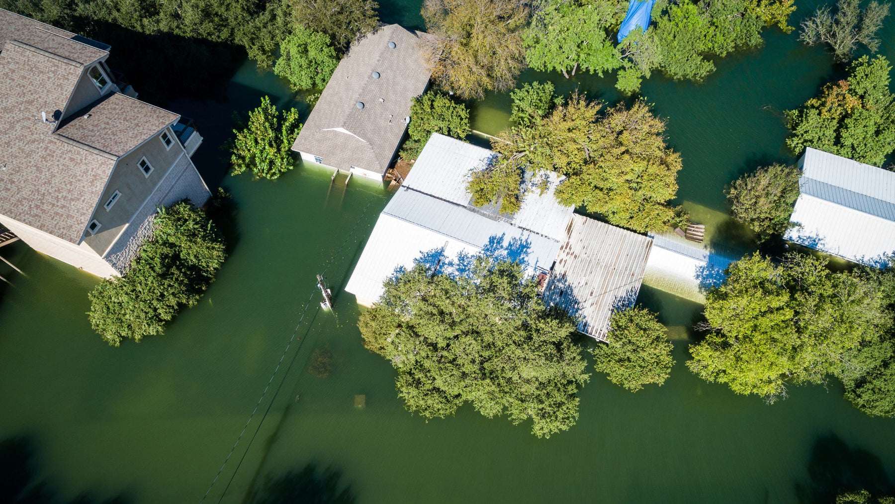 Sandless Sandbags and Flood Barriers