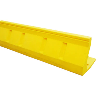 Straight edge of an Ultra-Containment Wall