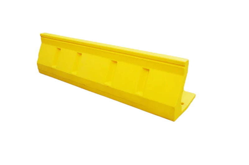 Straight edge of an Ultra-Containment Wall